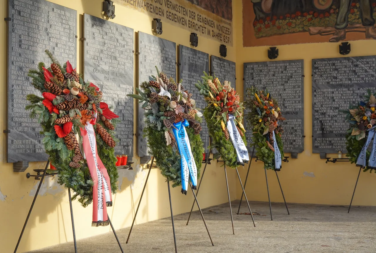 Žalni venci in cvetje